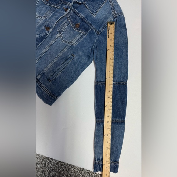 Free People Rumors Blue Denim patchwork Women's cropped Jean Jacket S - Picture 10 of 16